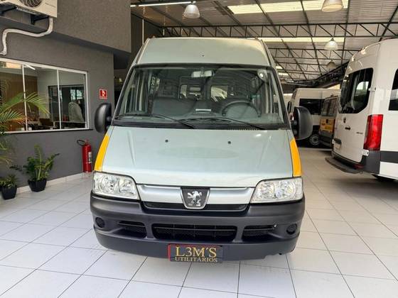 PEUGEOT BOXER 2.3 HDI 350 FURGÃO MÉDIO TETO ELEVADO 8V DIESEL 3P MANUAL PEUGEOT BOXER 2.3 HDI 350 FURGÃO MÉDIO TETO ELEVADO 8V DIESEL 3P MANUAL